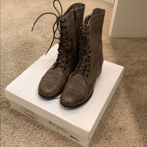 Steven madden Stone Lea Boots Size 7